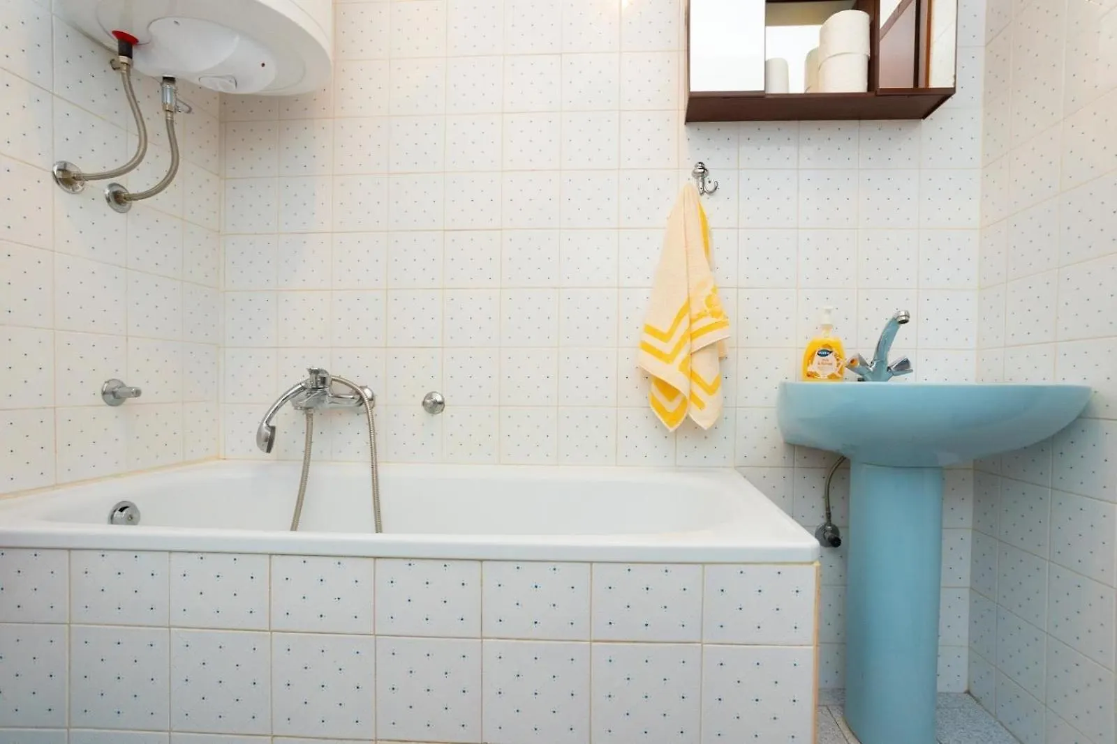 Ferienwohnung Fuer 4 Personen Ca 68 Qm In Njivice, Kvarner Bucht Krk Apartment