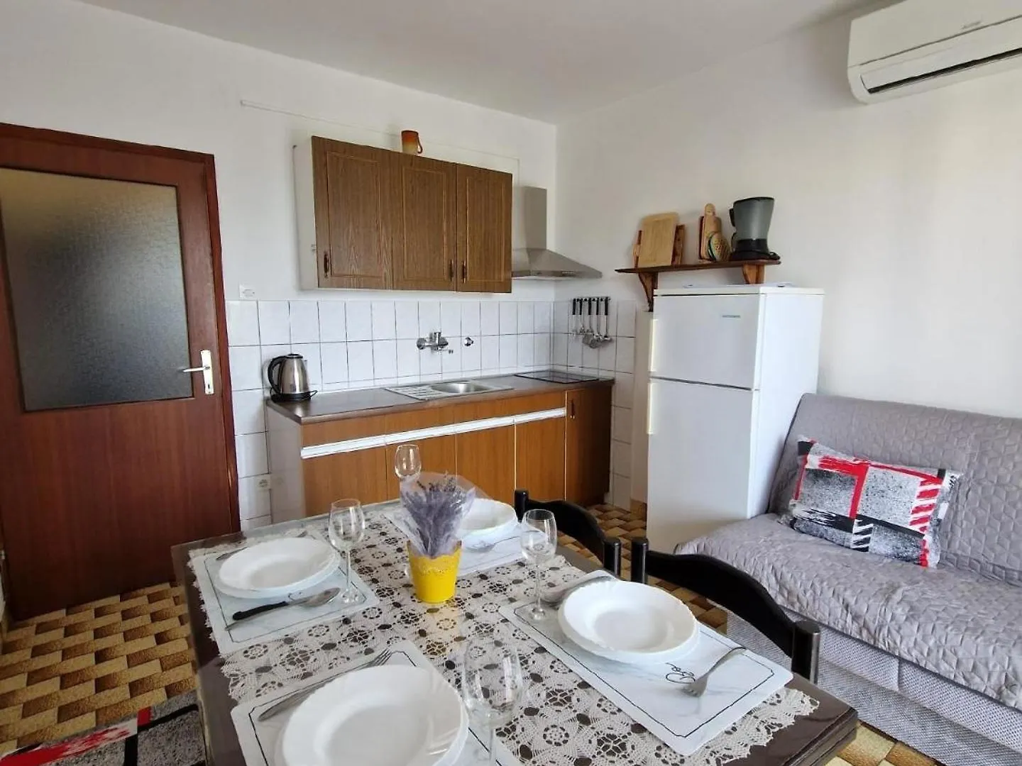 Ferienwohnung Fuer 4 Personen Ca 68 Qm In Njivice, Kvarner Bucht Krk